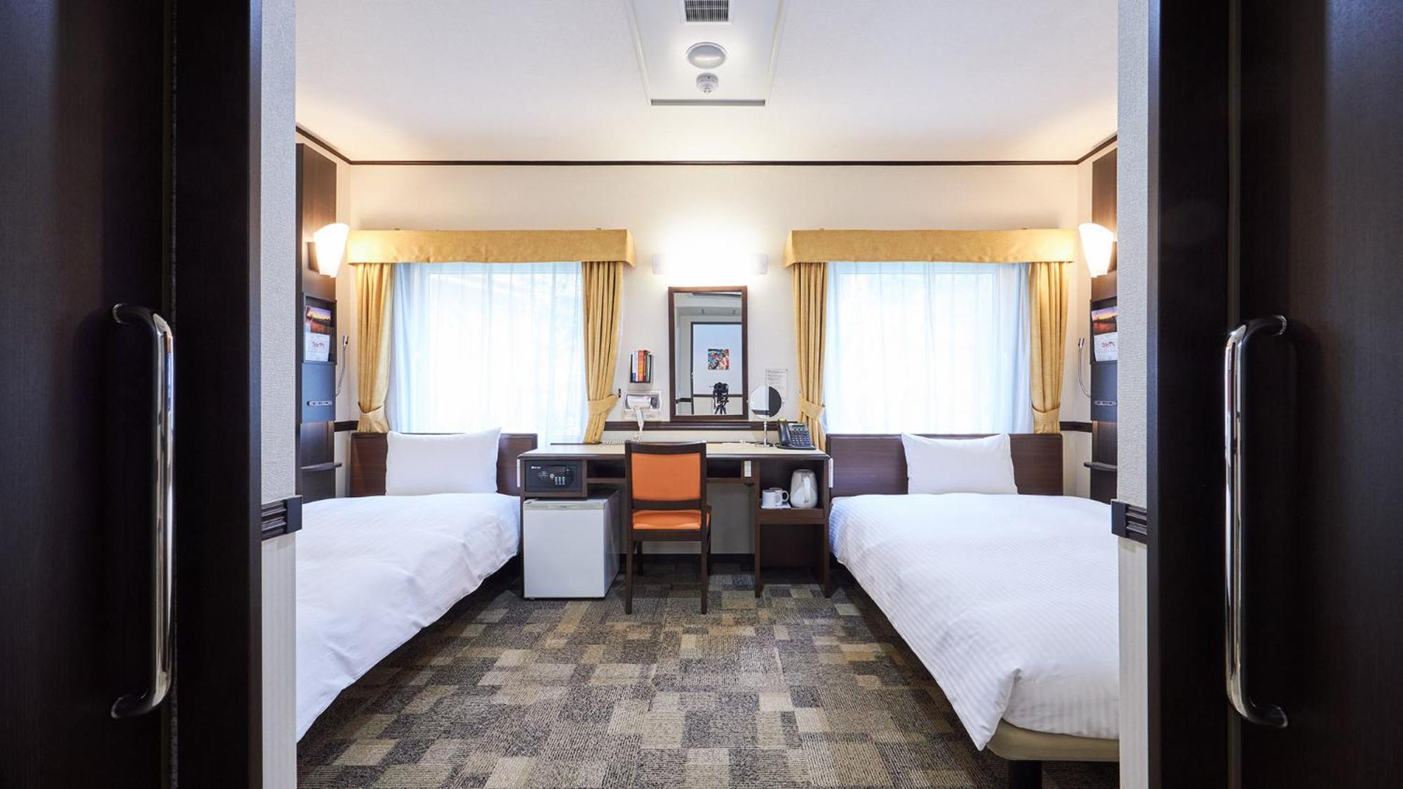 Toyoko Inn Tsu Eki Nishi Guchi Exterior foto